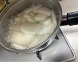 ちょいと一手間かければ旨し大根と骨付き豚バラ煮作り方1写真
