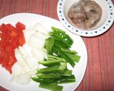 えびと夏野菜のチリマヨソース作り方1写真