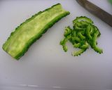 夏のおかず♪我が家のゴーヤチャンプル作り方1写真