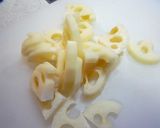 ツナマヨで♪レンコンと人参炒め作り方1写真