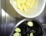 田舎あじ♪なすとじゃが芋のあまから炒め煮作り方1写真