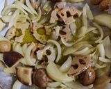 いろいろきのことれんこんのパスタ作り方6写真