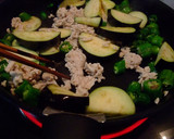 【夏野菜で簡単】茄子としし唐の肉炒め作り方3写真