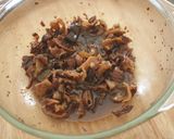 コラーゲンたっぷり★ホルモン焼きうどん作り方1写真