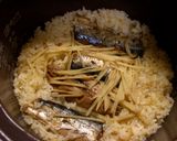 簡単すぎ~サンマ缶の炊き込みごはん!!作り方2写真