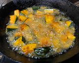 かぼちゃと鶏の甘辛炒め作り方1写真