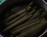 新蕗の炒め煮(下ごしらえ詳細説明付き)作り方3写真