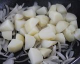 簡単ジャガイモと玉ねぎのソース炒め作り方2写真