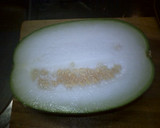 夏なのに冬の瓜？冬瓜と鶏の煮物作り方1写真