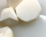 里芋と高野豆腐の煮物　吹きこぼれさせない作り方4写真