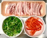 豚バラ肉とパプリカと豆苗の中華炒め作り方1写真