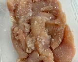ほんとに塩麹だけ?鶏むね肉のジューシーソテー作り方2写真