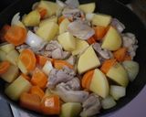 スタミナ満点☆甘辛鶏肉じゃが♪作り方5写真