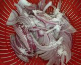 シャッキシャキ！赤玉葱の甘酢漬け作り方1写真