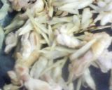 中華風 鶏肉とごぼうの炒め物作り方4写真