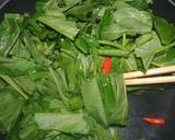 簡単　タイ料理　空芯菜の炒め物作り方3写真