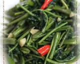簡単　タイ料理　空芯菜の炒め物作り方4写真