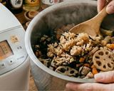 具沢山！鶏肉・ひじき・蓮根の炊き込みご飯作り方5写真