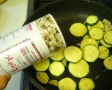 簡単♪クレソルでズッキーニのにんにく炒め作り方4写真