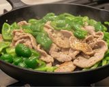 絶品!蓮根と豚バラのオイスター炒め作り方3写真