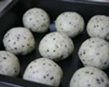 黒ゴマ芋あんパン作り方5写真
