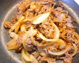 ✿牛肉と玉ねぎのカレーケチャップ炒め✿作り方4写真