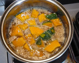 簡単❤かぼちゃと鶏挽肉の煮物作り方3写真