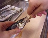 必見!!【割り箸】で魚の内臓を取る方法♥作り方8写真