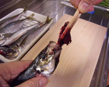 必見！！【割り箸】で魚の内臓を取る方法♥作り方10写真