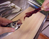 必見！！【割り箸】で魚の内臓を取る方法♥作り方12写真
