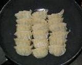 焼き餃子(ニラ多め)作り方7写真