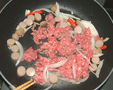 簡単タイ料理　豚挽き肉とバジル炒め作り方2写真