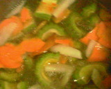 ゴーヤと夏野菜の煮込みスープ作り方1写真