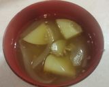玉ねぎ・じゃがいも・ひき肉の醤油スープ作り方5写真