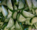 キュウリとエリンギのピリ辛塩たれ炒め作り方1写真