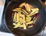 炒め茄子だけお味噌汁💜作り方1写真