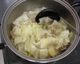 キャベツとひき肉のコーンスープ作り方3写真
