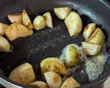 簡単副菜☆子かぶのガーリックバター炒め作り方3写真