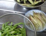 バジルペーストで茄子とミョウガの味噌炒め作り方1写真