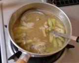 サバ缶とアスパラの味噌汁作り方5写真