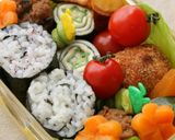 お弁当に♪ぐるぐるチーズオクラ巻き作り方6写真