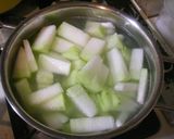 暑い日には熱いもの鶏挽き肉と冬瓜のスープ作り方1写真