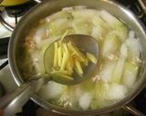 暑い日には熱いもの鶏挽き肉と冬瓜のスープ作り方3写真