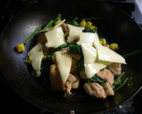 鶏もも肉とほうれん草のチーズ炒め☆作り方5写真