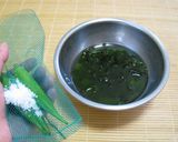焼肉屋さんのわかめとオクラの中華スープ作り方1写真