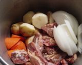 骨付きカルビで✿コク美味煮込み作り方3写真