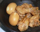 鶏手羽元とゆで卵のさっぱり煮♪作り方3写真