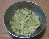かにかまとキャベツのごま甘酢あえ作り方1写真