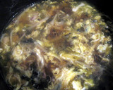 お手軽・高菜と豚肉のとろりたまごスープ作り方4写真
