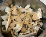 ナスとだいこんえのきの簡単コロコロ味噌汁作り方2写真